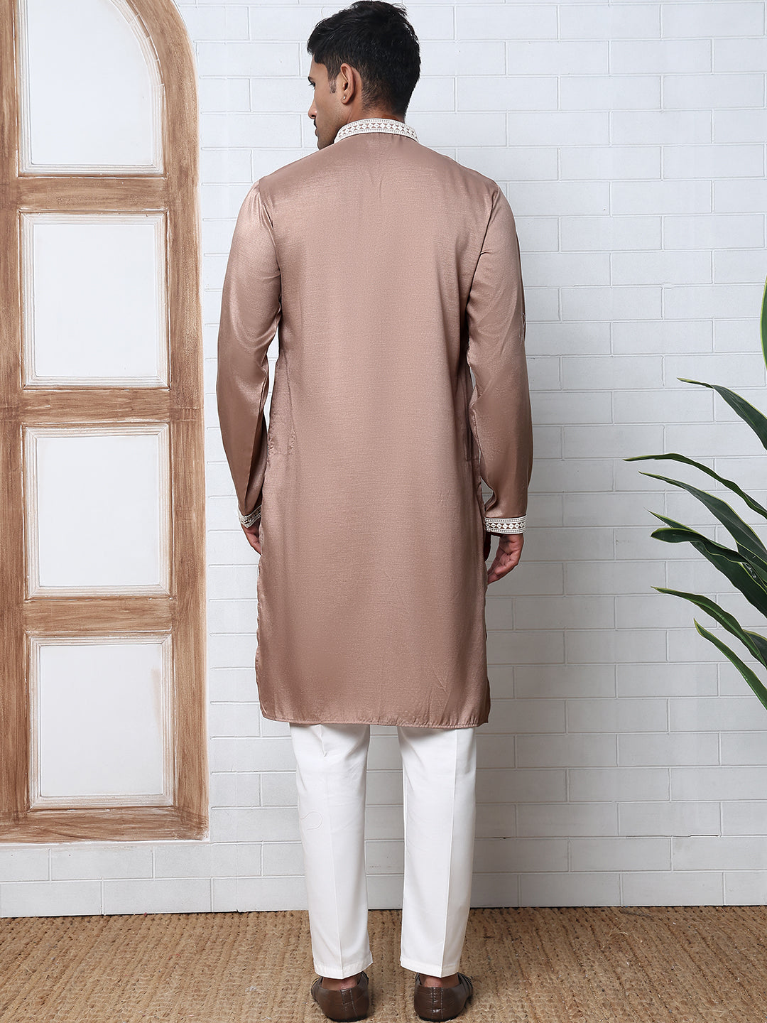 Traditional Silk-Blend Kurta Pyjama With Embroidery