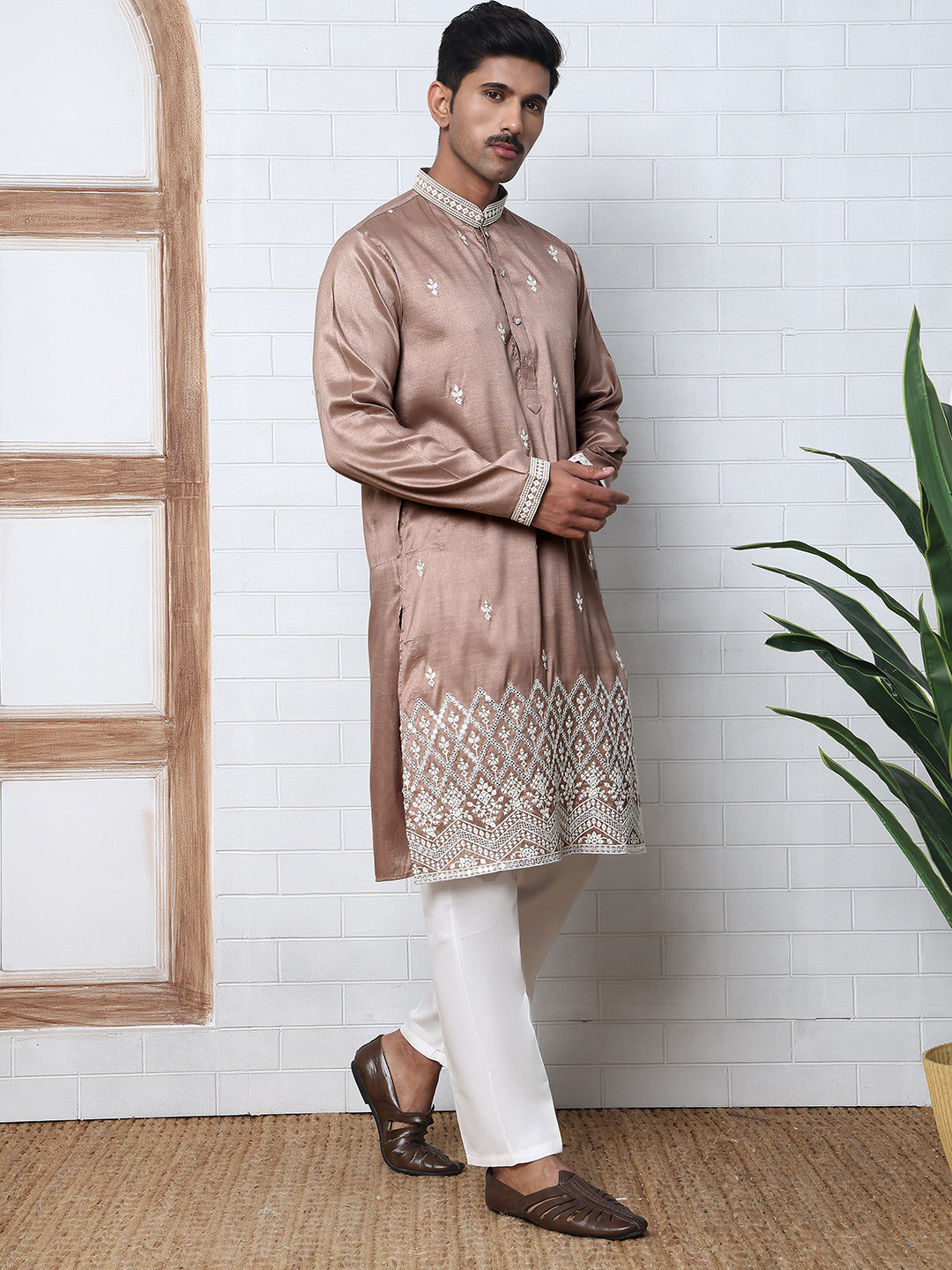 Traditional Silk-Blend Kurta Pyjama With Embroidery