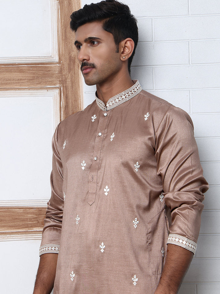 Traditional Silk-Blend Kurta Pyjama With Embroidery