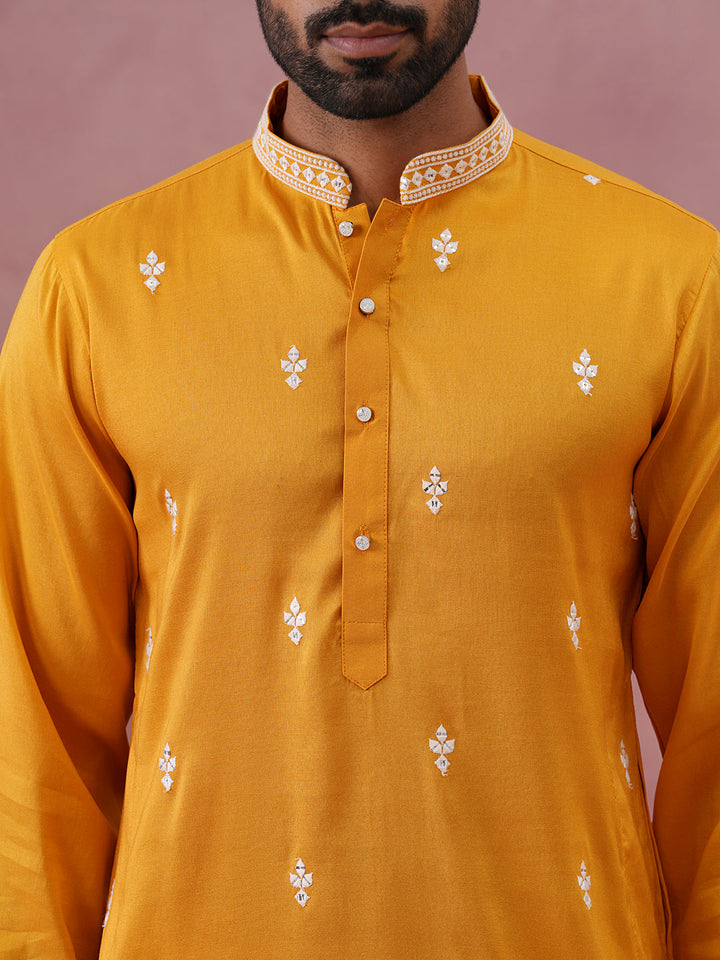 Traditional Silk-Blend Kurta Pyjama With Embroidery