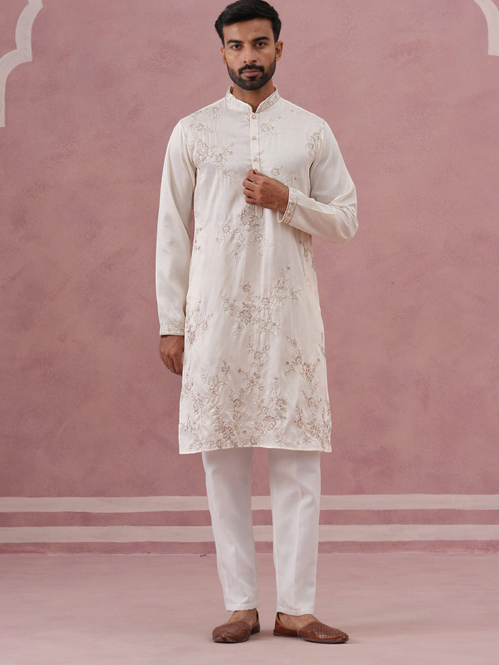 Men’S Silk Blend Embroidered Kurta Pyjama Set