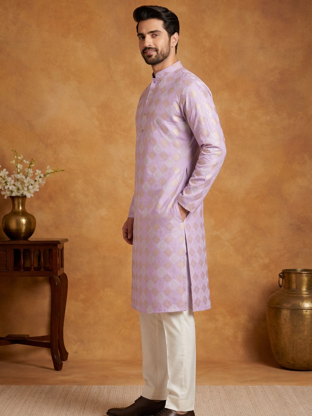 Men Cotton Blend Kurta Pyjama With Foil Print