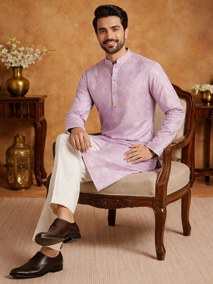 Men Cotton Blend Kurta Pyjama With Foil Print