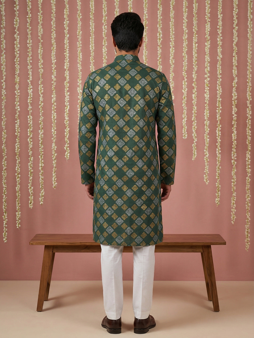 Men Cotton Blend Kurta Pyjama With Foil Print