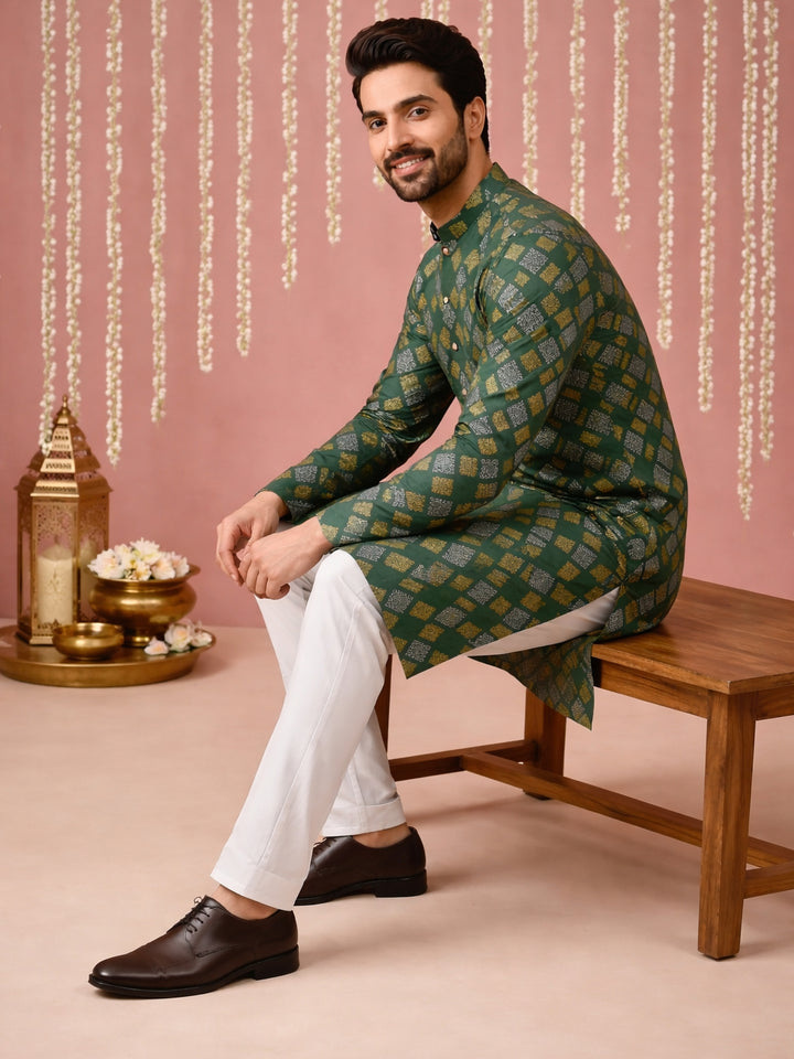 Men Cotton Blend Kurta Pyjama With Foil Print