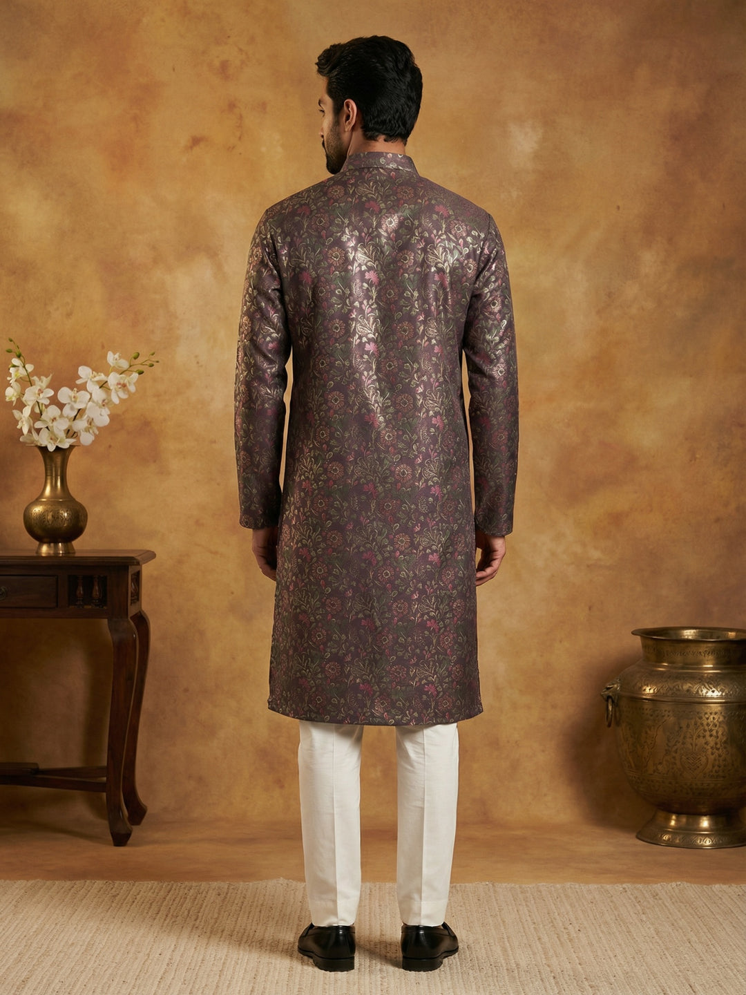 Men Cotton Blend Kurta Pyjama With Foil Print