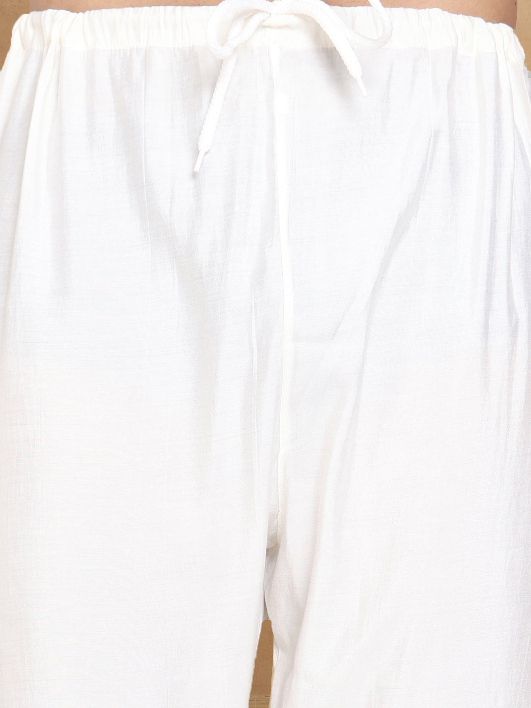 Men Cotton Blend Kurta Pyjama With Foil Print