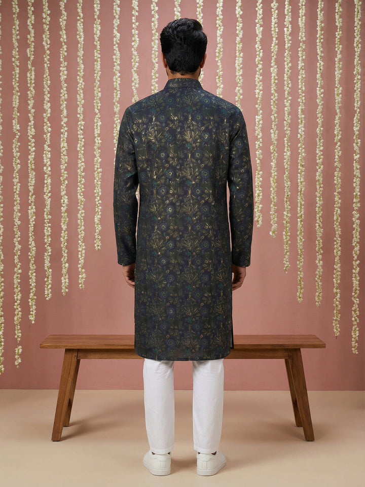 Men Cotton Blend Kurta Pyjama With Foil Print