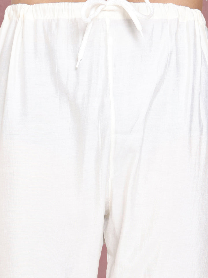 Men Cotton Blend Kurta Pyjama With Foil Print