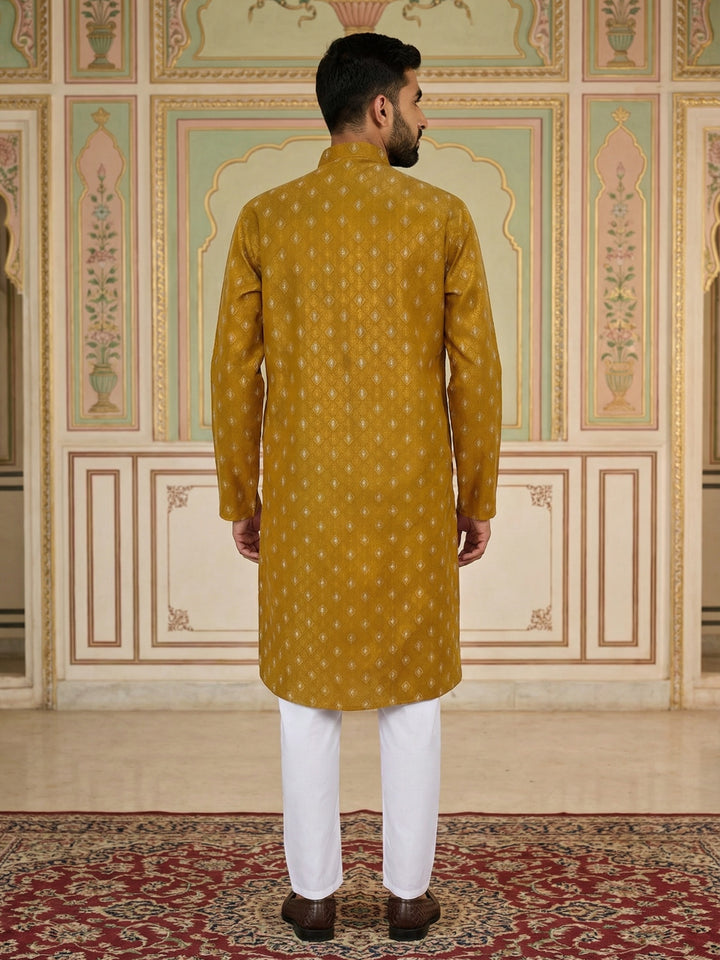 Classic Ethnic Print Cotton Blend Kurta Pyjama Set