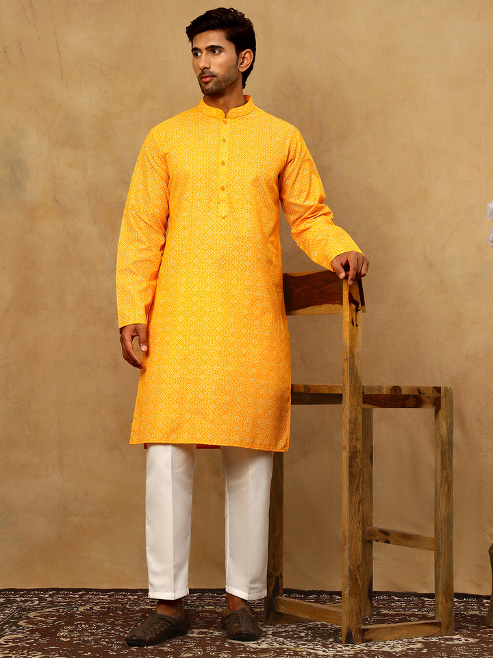 Traditional Printed Kurta Pyjama Set For Men