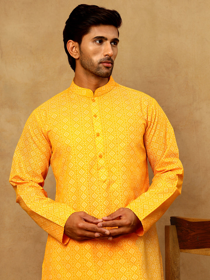 Traditional Printed Kurta Pyjama Set For Men