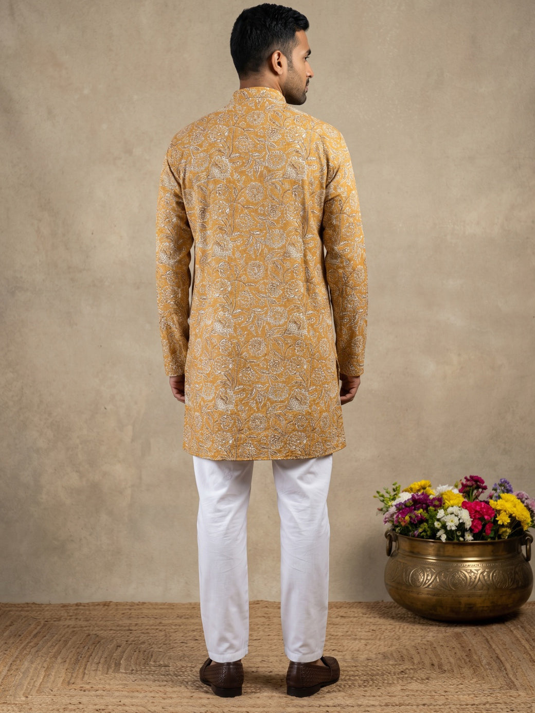 Floral Print &amp; Thread Work Kurta Pyjama Set