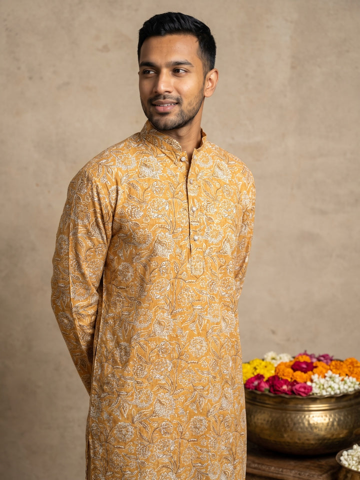 Floral Print &amp; Thread Work Kurta Pyjama Set