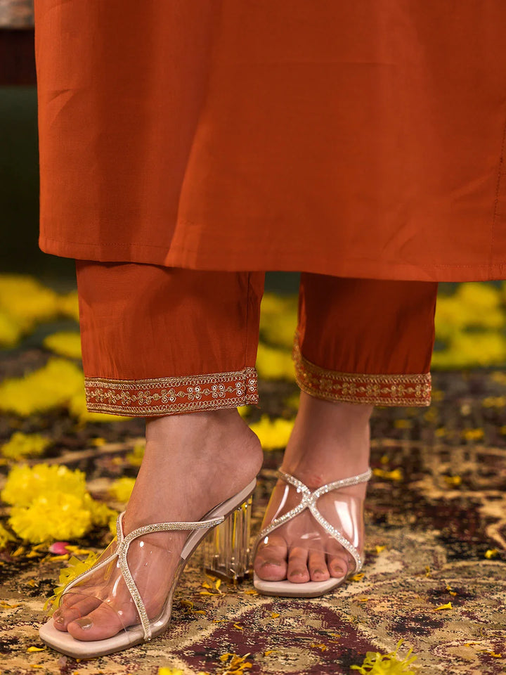 Silk Blend Kurta Set With Embroidery