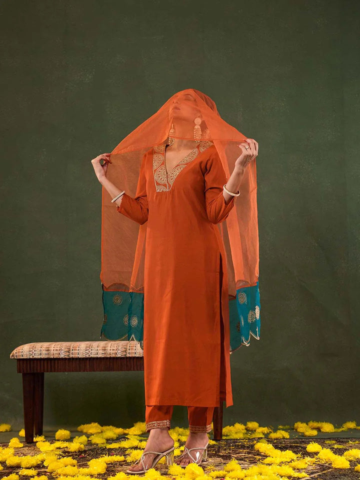Silk Blend Kurta Set With Embroidery
