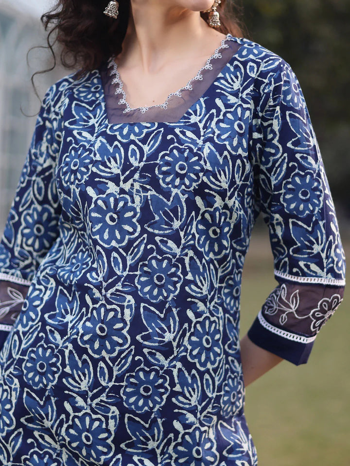 Cotton Lace Work Square Neck Straight Kurta Palazzo Set