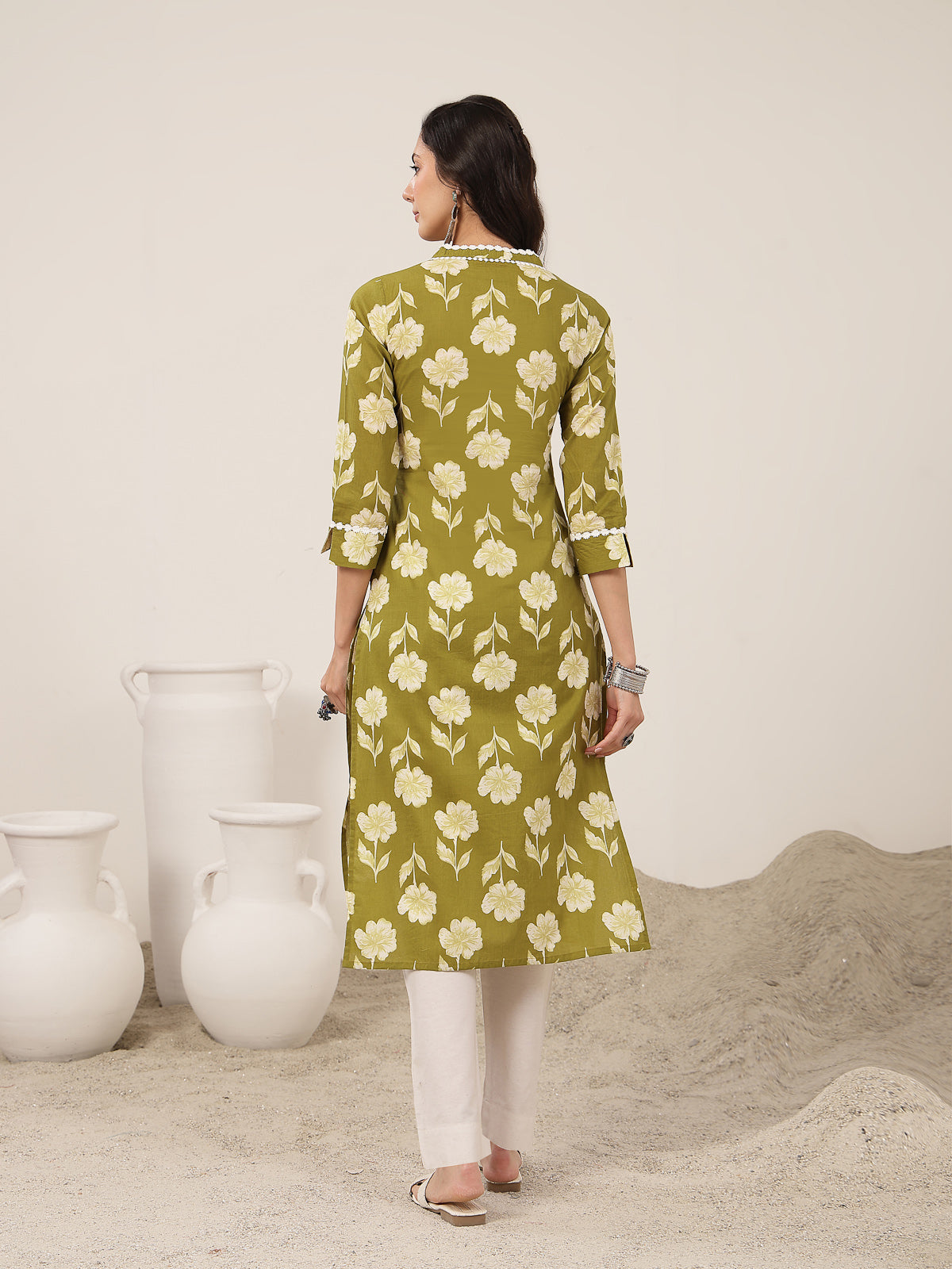 Cotton Calf Length Printed 3/4 Sleeves V-Neck Kurta