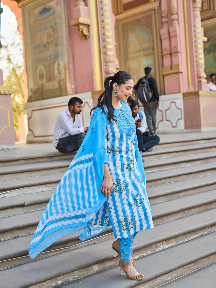 Floral-Printed Yoke With Vertical Pintuck Detailing Kurta Trouser Dupatta Set