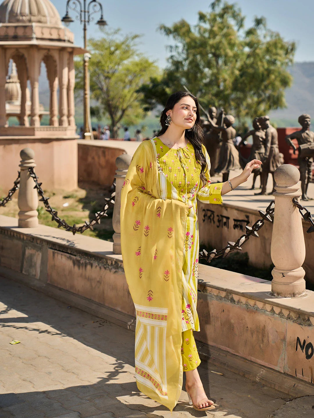 Floral-Printed Yoke With Vertical Pintuck Detailing Kurta Trouser Dupatta Set