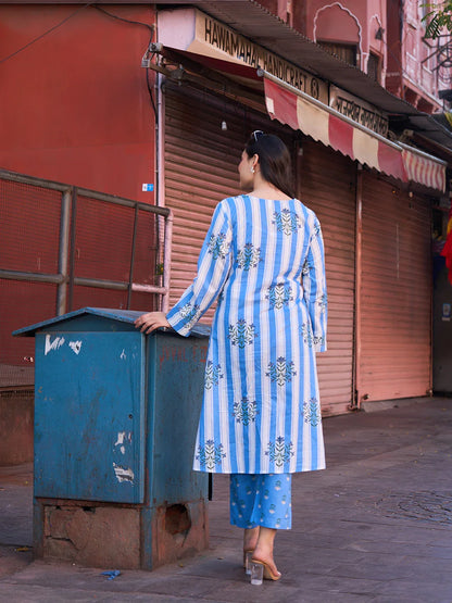 Floral Print A-Line Design This Kurta Trouser Set