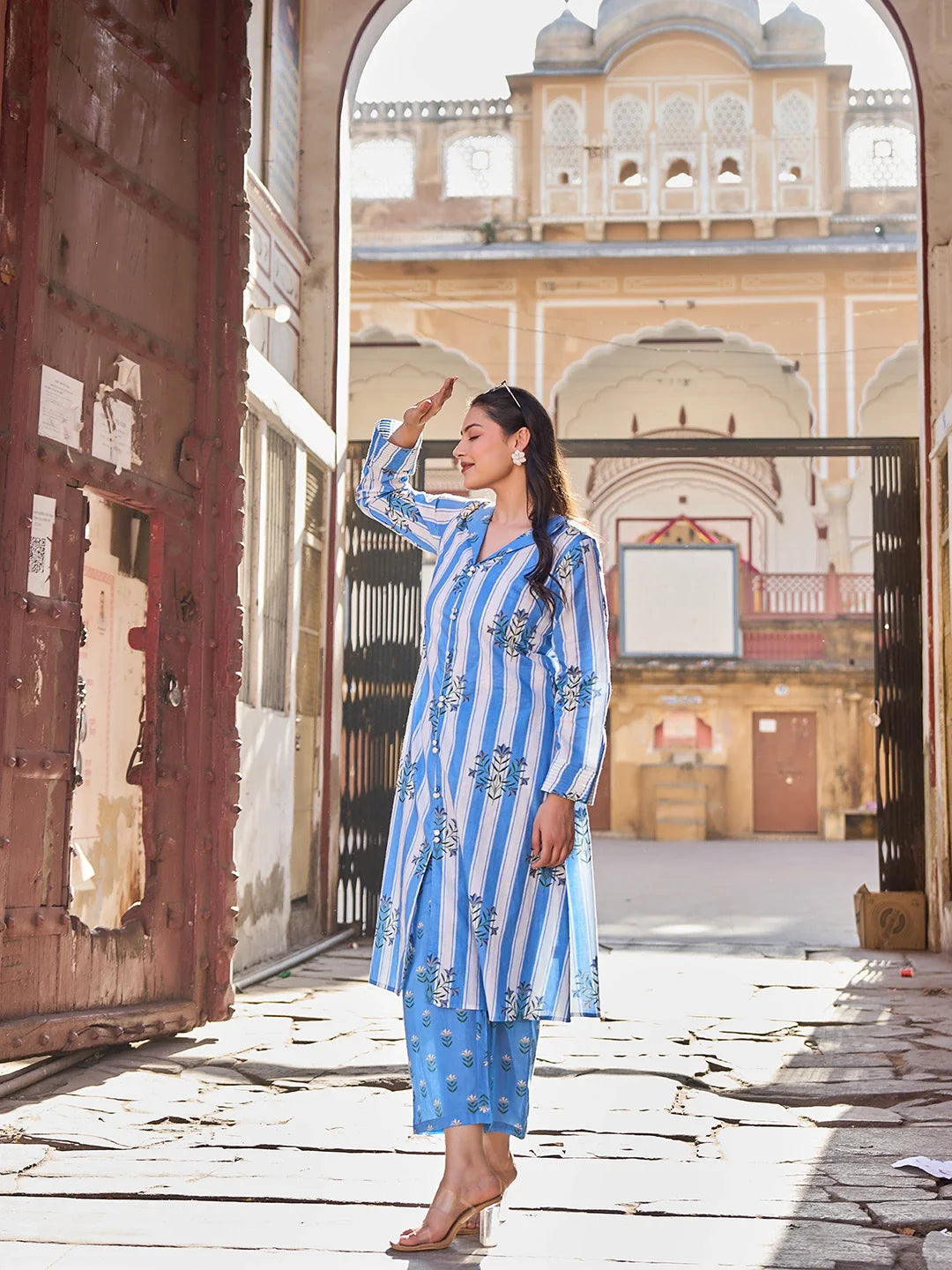 Floral Print A-Line Design This Kurta Trouser Set