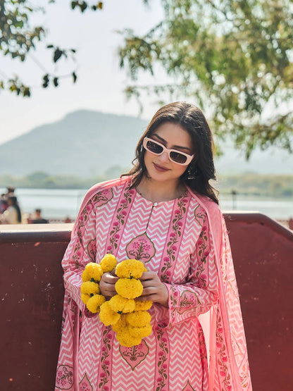 Zig Zag Floral Print A-Line Design This Kurta Trouser Dupatta Set