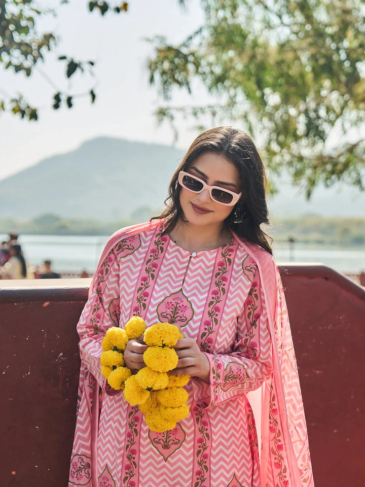 Zig Zag Floral Print A-Line Design This Kurta Trouser Dupatta Set