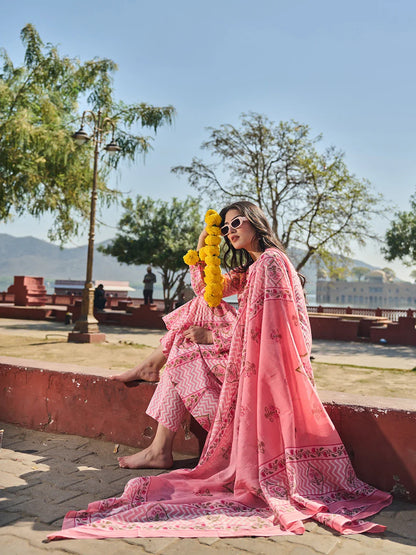 Zig Zag Floral Print A-Line Design This Kurta Trouser Dupatta Set