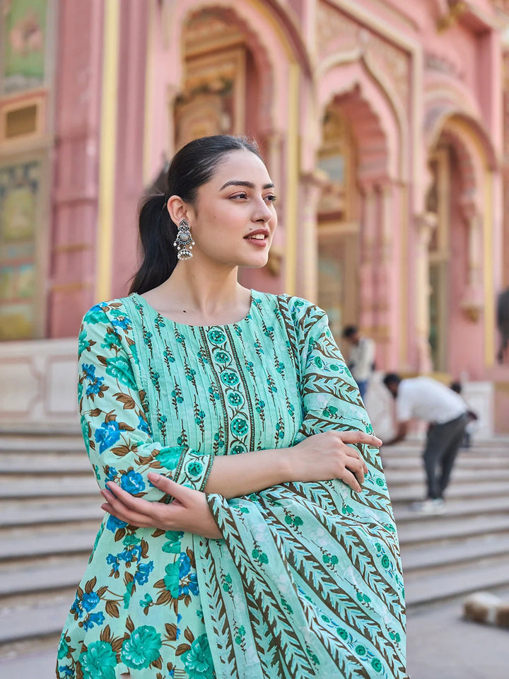 Anarkali Pintuck Detailing Kurta Trouser Dupatta Set