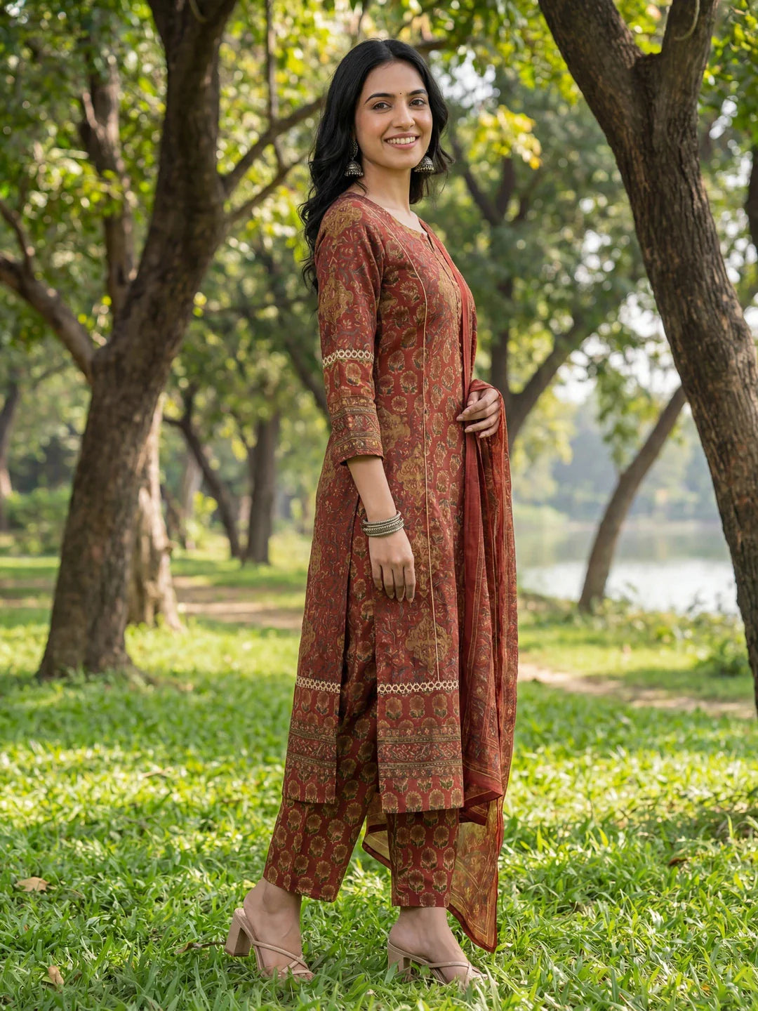 Floral Print Straight Lace Work Piping Design Kurta Trouser Dupatta Set