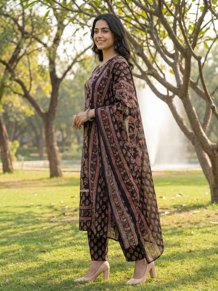 Floral Print Straight Lace Work This Kurta Trouser Dupatta Set
