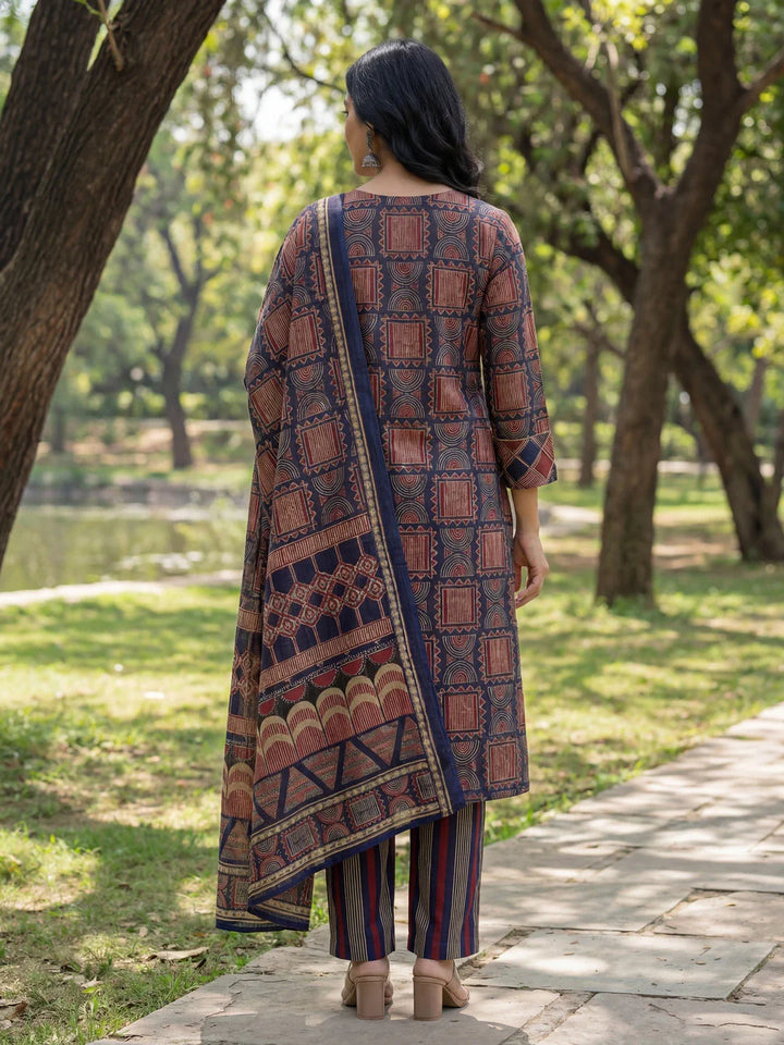 Straight Geometric Print With Kurta Trouser Dupatta Set