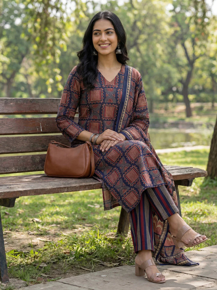 Straight Geometric Print With Kurta Trouser Dupatta Set
