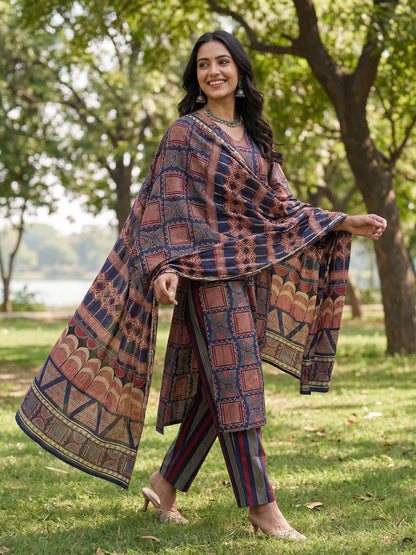 Straight Geometric Print With Kurta Trouser Dupatta Set