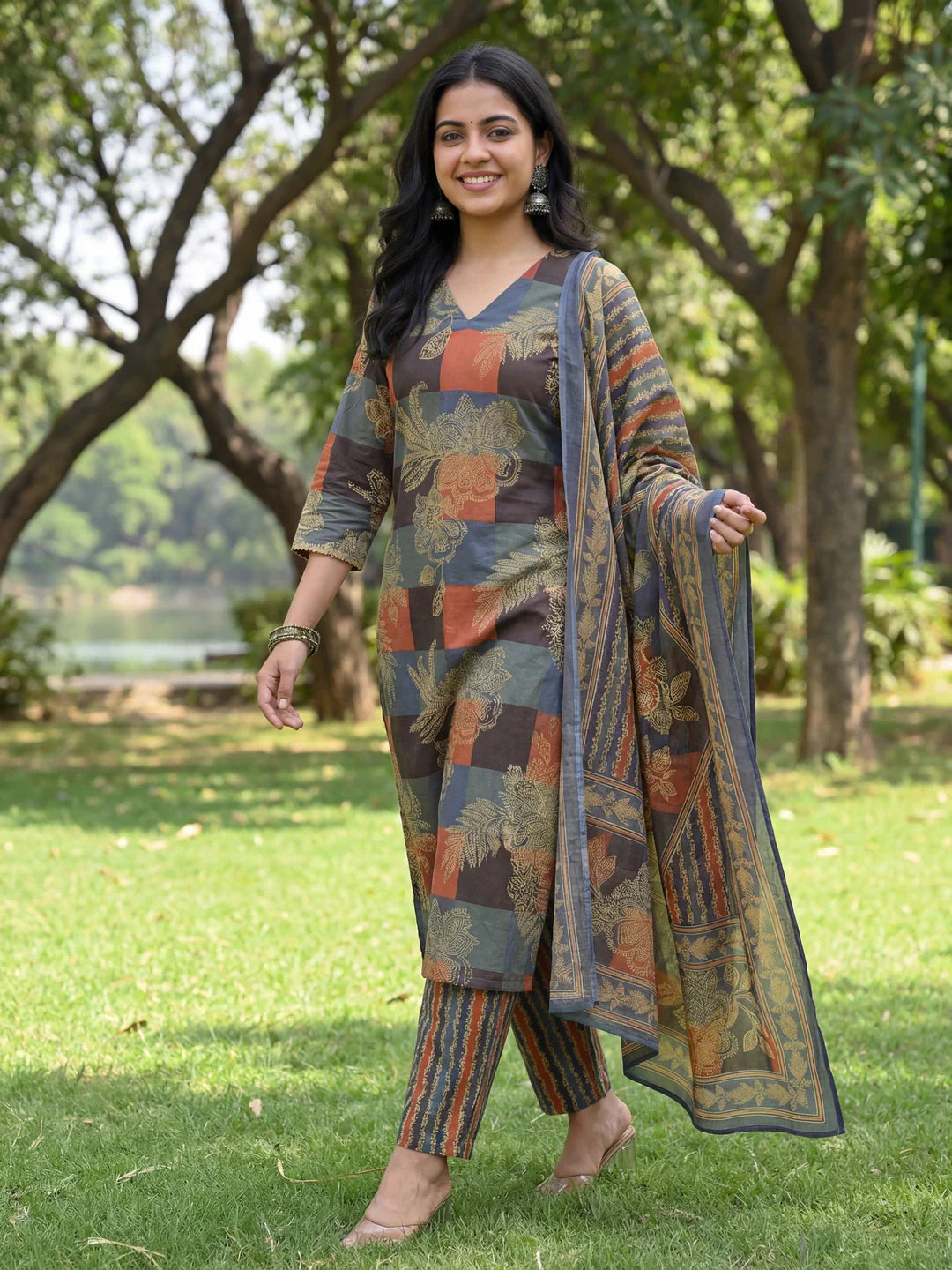 Straight Floral Geometric Print Kurta Trouser Dupatta Set
