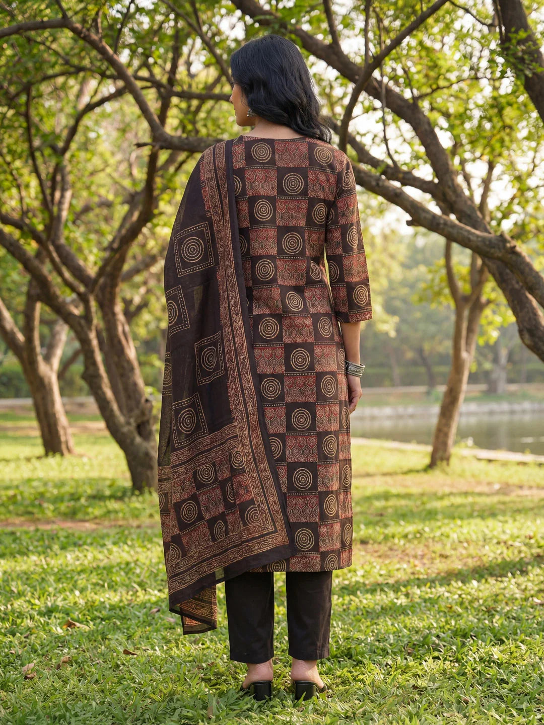 Straight Geometric Print Kurta Trouser Dupatta Set