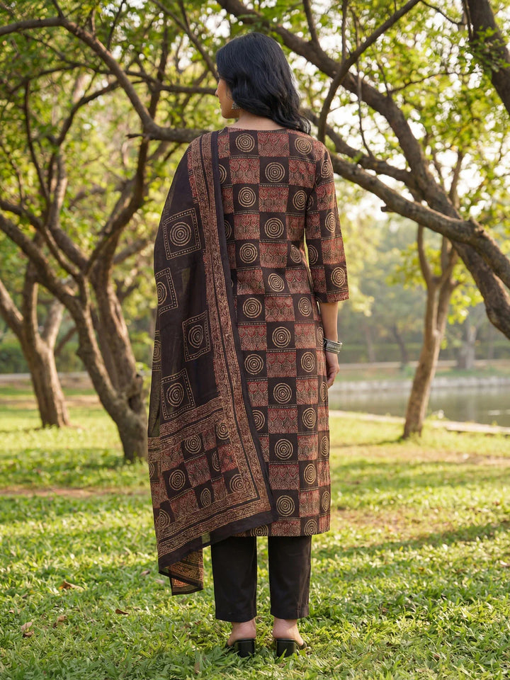 Straight Geometric Print Kurta Trouser Dupatta Set