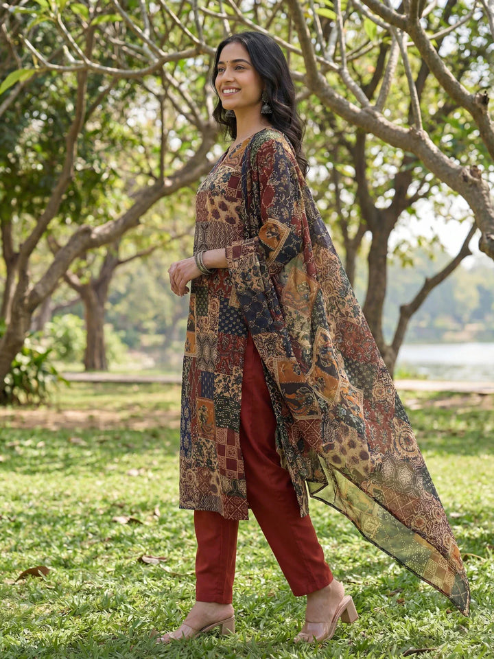 Straight Ethnic Motifs Print Kurta Trouser Dupatta Set