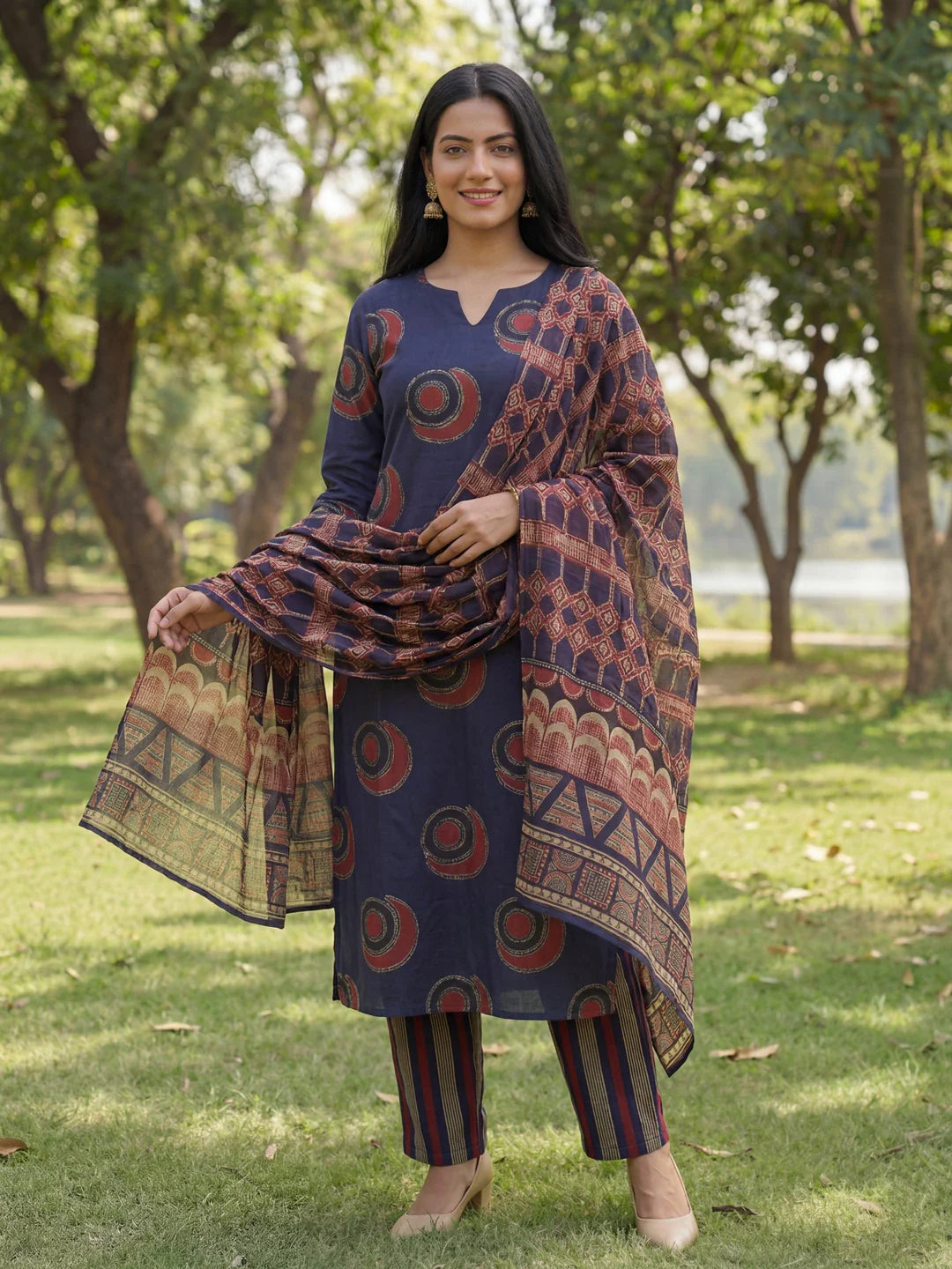 Straight Ethnic Motifs Print Kurta Trouser Dupatta Set