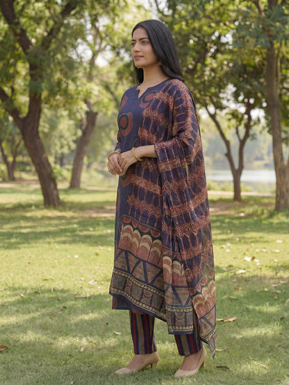 Straight Ethnic Motifs Print Kurta Trouser Dupatta Set