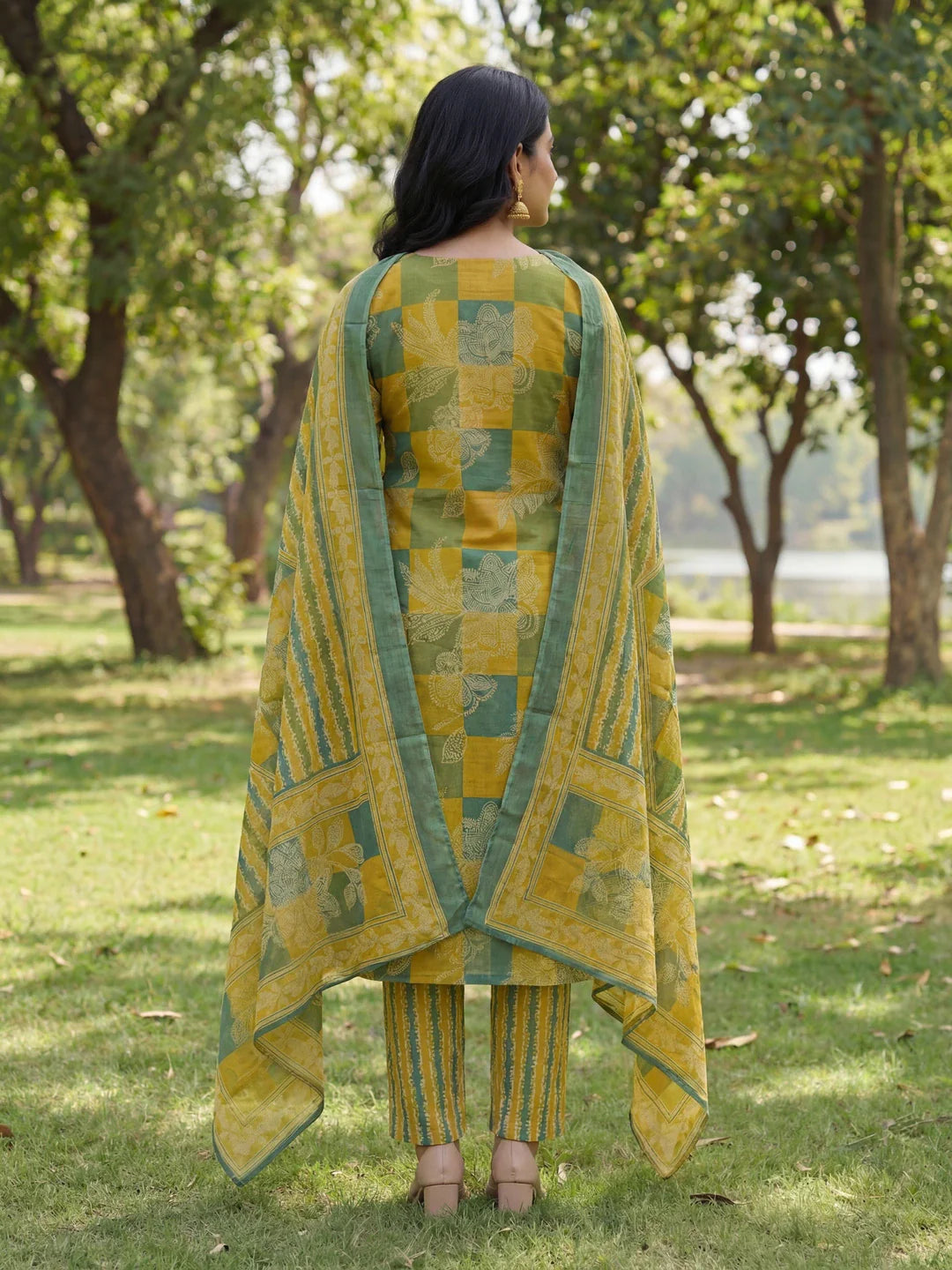 Straight Floral Geometric Print Kurta Trouser Dupatta Set