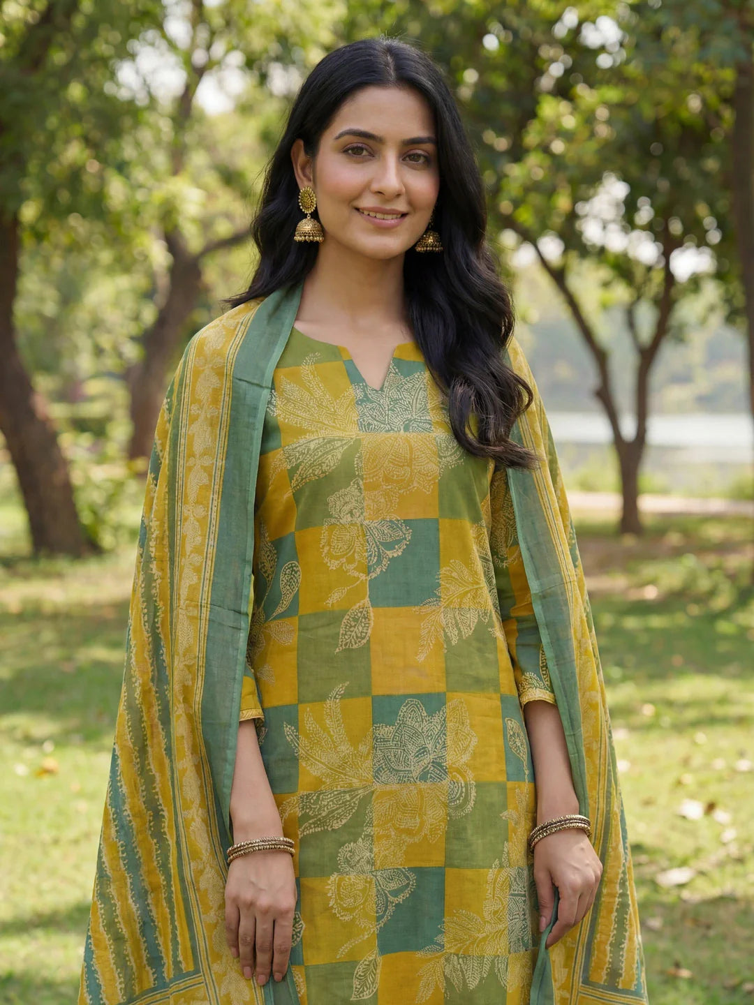 Straight Floral Geometric Print Kurta Trouser Dupatta Set
