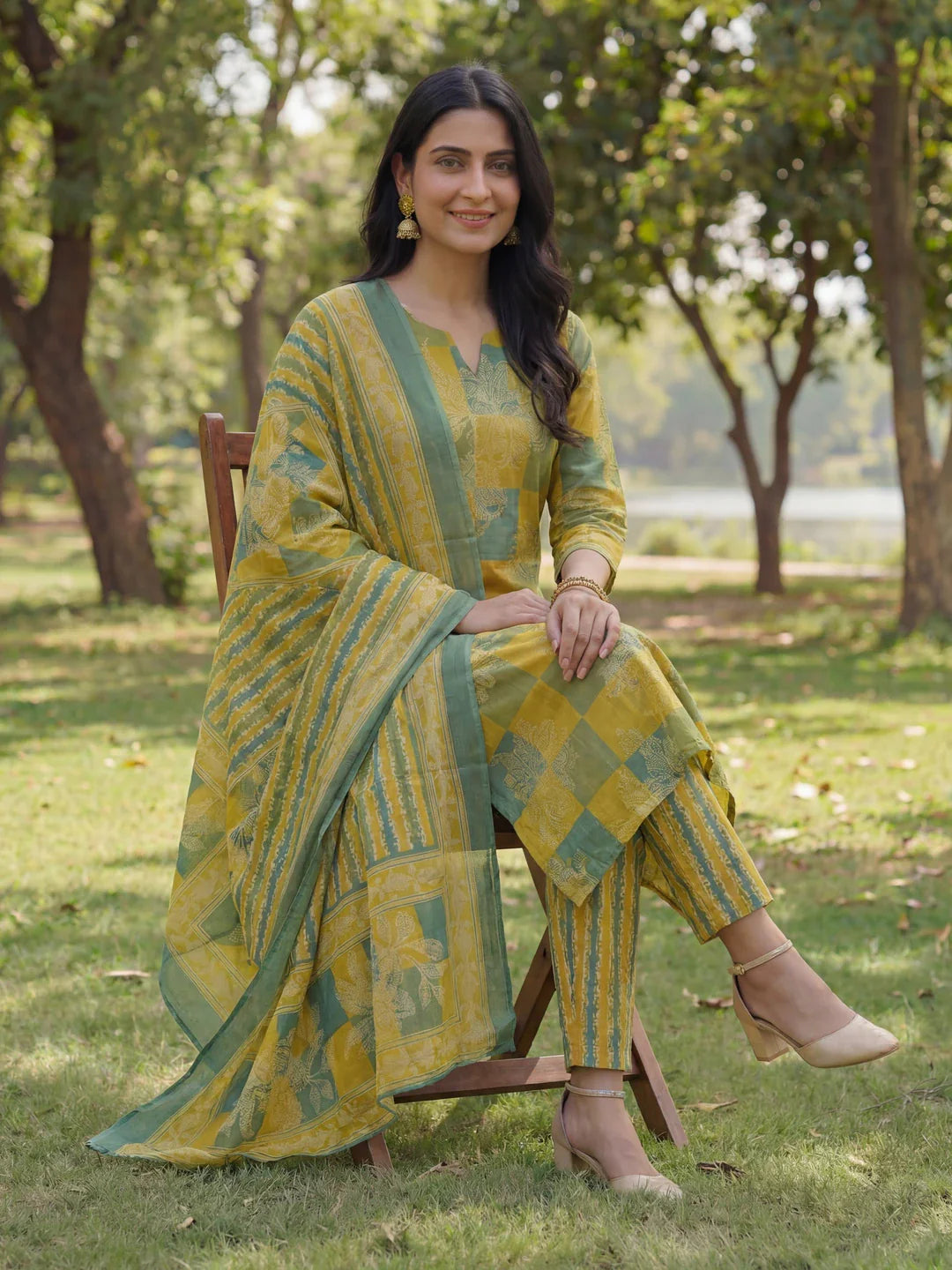 Straight Floral Geometric Print Kurta Trouser Dupatta Set