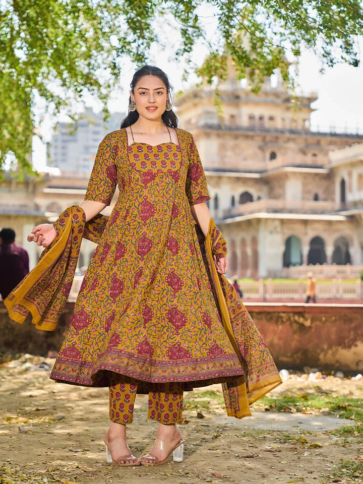 Cotton Kalidaar Style Kurta Pant Dupatta Set