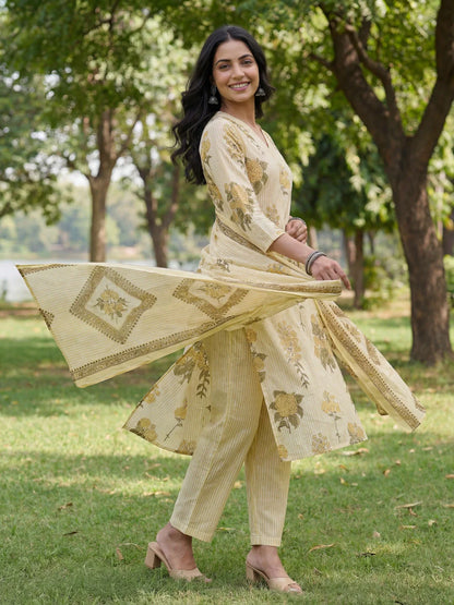 Straight Design Striped And Floral Print With This Kurta Trouser Dupatta Set