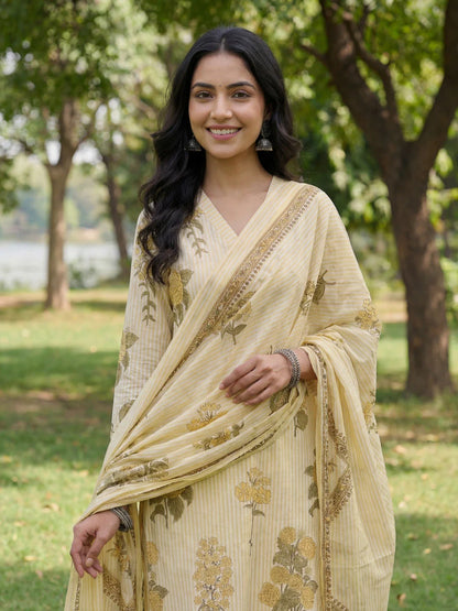 Straight Design Striped And Floral Print With This Kurta Trouser Dupatta Set