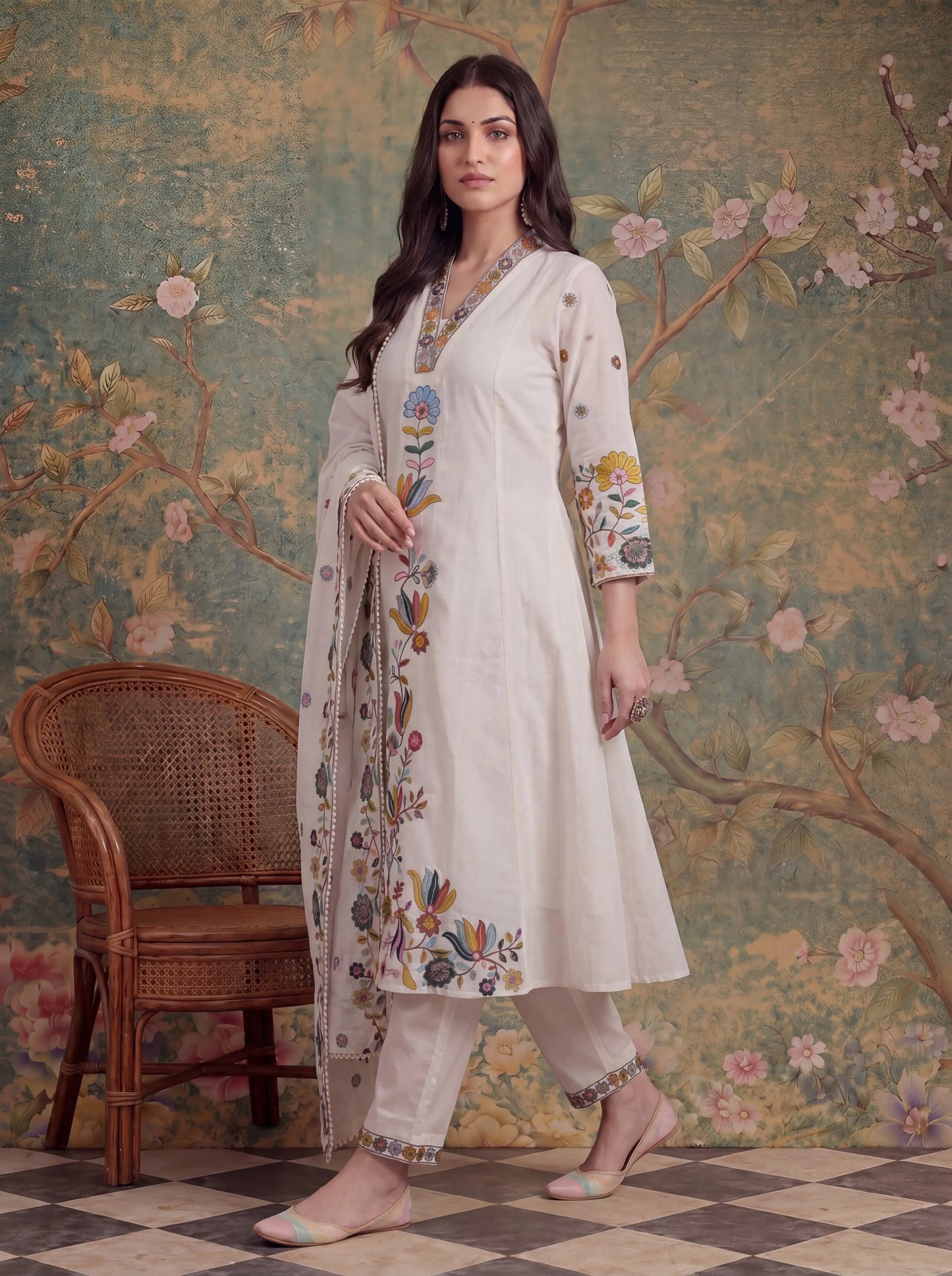 Cotton Thared Work Kurta Pant Dupatta Set