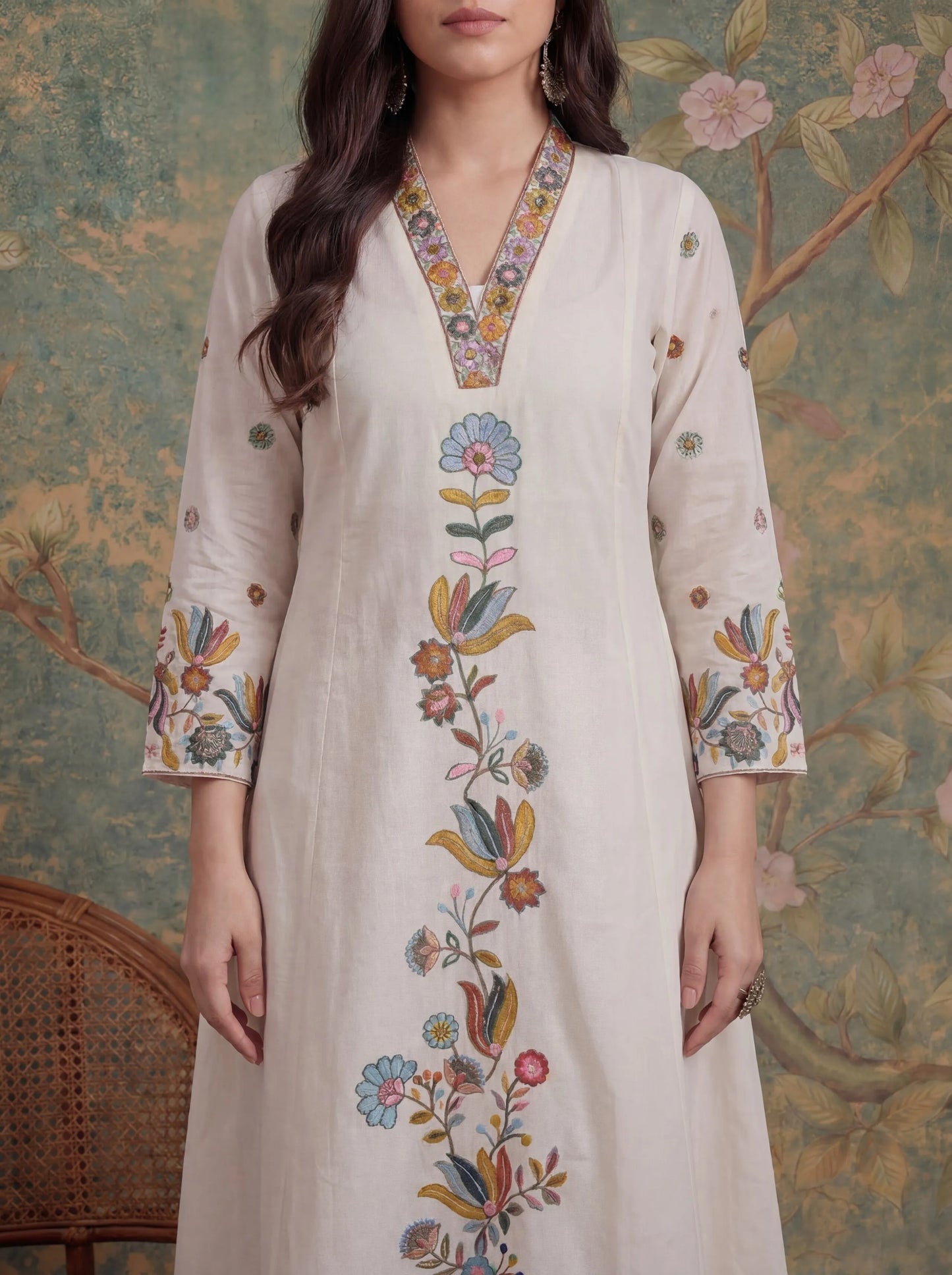 Cotton Thared Work Kurta Pant Dupatta Set