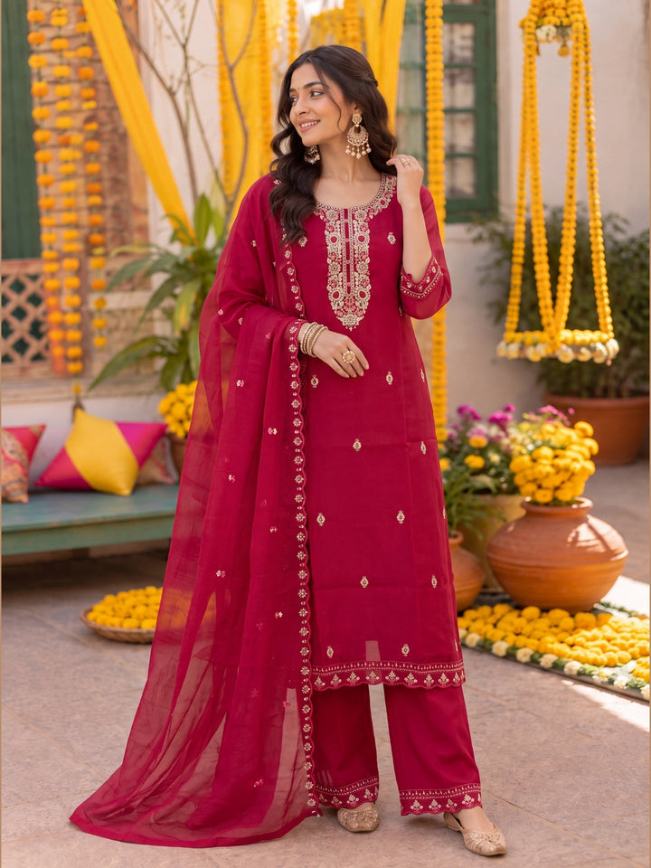 Mal Chanderi  Kurta Pant Dupatta Set